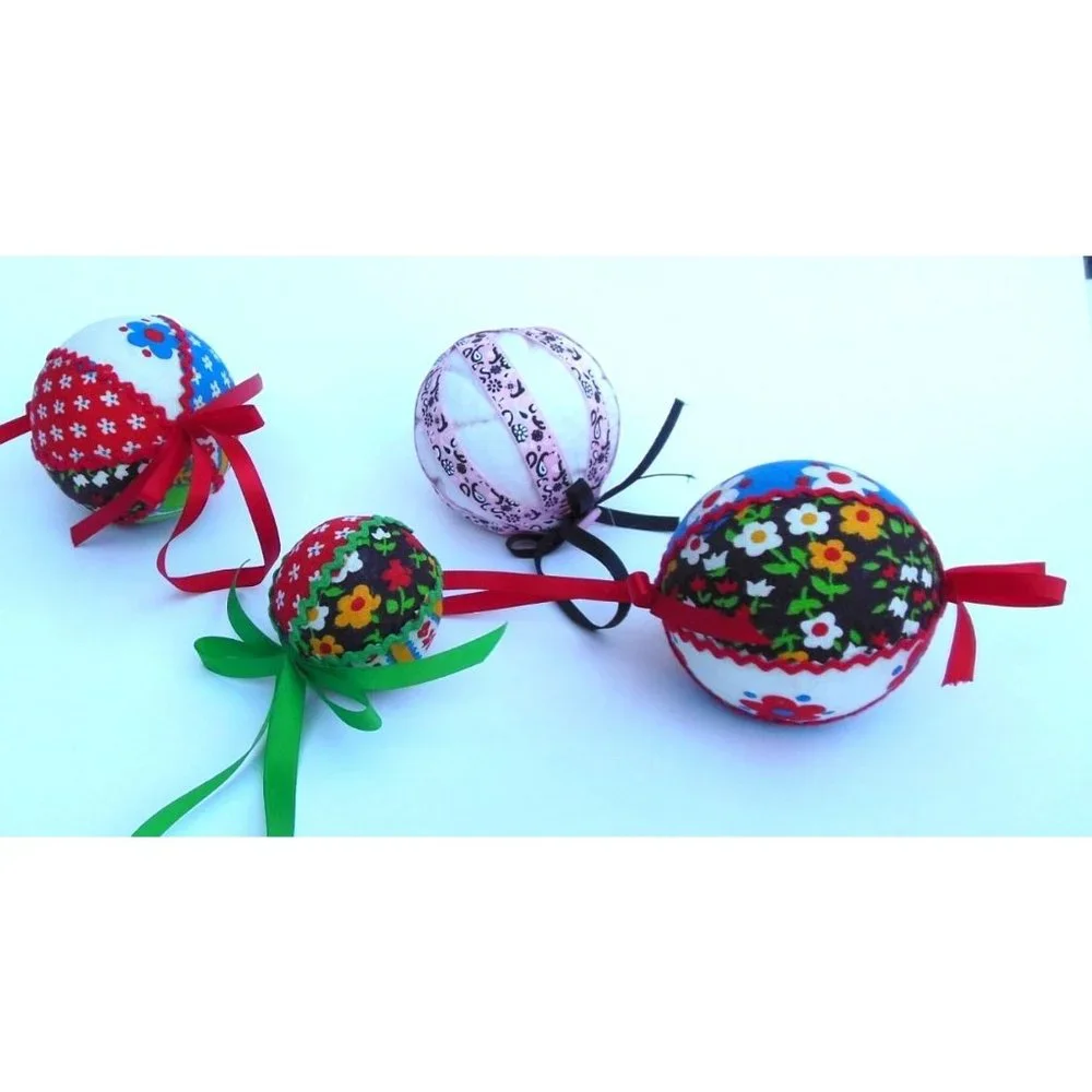 Vintage Lot Of 4 Handmade Patchwork Quilt Christmas Ornaments